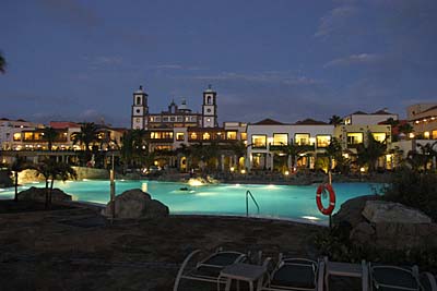 Gran Canaria - Gran Hotel Villa del Conde - Poollandschaft bei Nacht