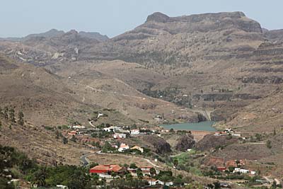 Blick auf Ayagaures und den Embalse de Ayagaures - Gran Canaria
