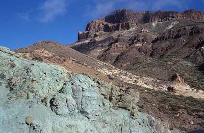 Teneriffa Azulejos - Vulkanismus erschuf dieses grandiose Farbenspiel in den Canadas.