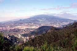 Blick &uuml;ber La Laguna zum Teidemassiv