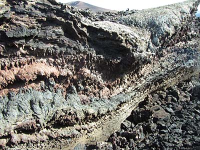 Bizarre Formen im Vulkangestein