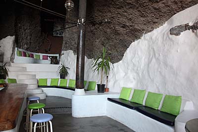 Bar im Vulkangestein - Omar Sharif Haus in Nazaret