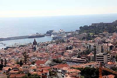 Blick zurück zum Hafen Funchal - Madeira