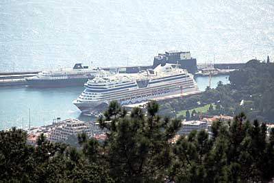 Funchal - Blick zum Hafen