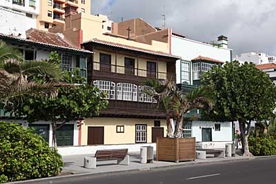 Kanarische Häuser an der Avenida Maritima - Santa Cruz de La Palma