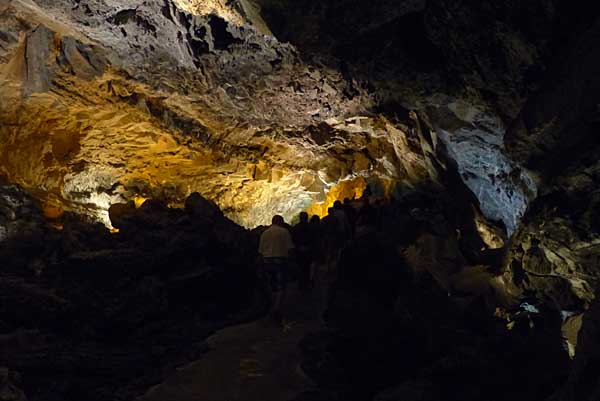 Rundgang durch die Cueva de los Verdes