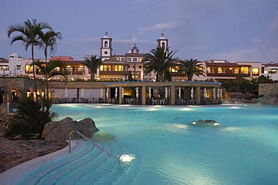 Gran Canaria - Gran Hotel Villa del Conde - Poollandschaft bei Nacht