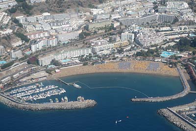 Gran Canaria - Strand von Puerto Rico / Gran Canaria aus der Luft