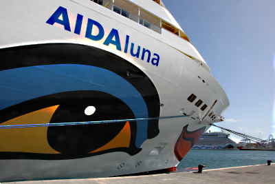 AIDAluna und AIDAbella im Hafen von Las Palmas - Gran Canaria