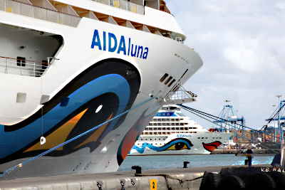 AIDAluna und AIDAbella im Hafen von Las Palmas - Gran Canaria