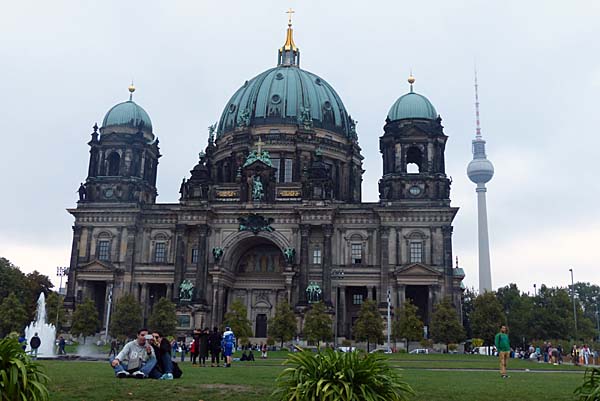 Berlin - Lustgarten und Berliner Dom