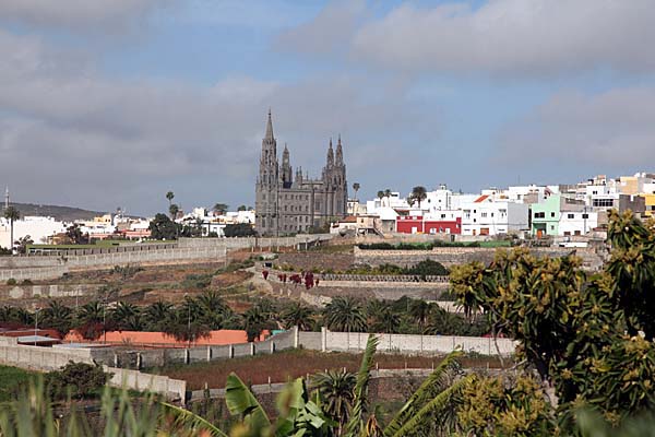 Blick auf Arucas mit der Kirche San Juan Bautista
