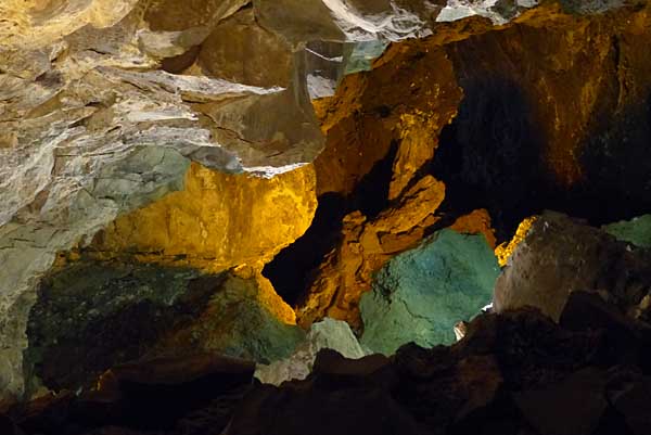 Cueva de los Verdes - Farbenspiele