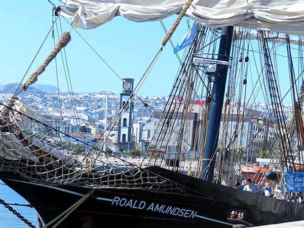 MSC Fantasia im Hafen Santa Cruz de Tenerife / Teneriffa