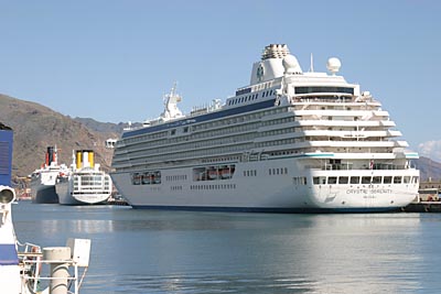 Kreuzfahrtschiffe im Kreuzfahrthafen von Santa Cruz de Tenerife